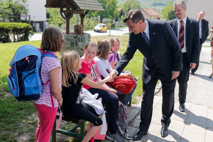 Predsednik republike Borut Pahor se je danes na srečanju v Oplotnici sestal z županjami in župani slovenskih občin