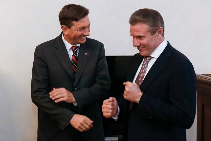 Predsednik Republike Slovenije Borut Pahor se je srečal z olimpijskim zmagovalcem in s podpredsednikom Mednarodne atletske zveze (IAAF) Sergejem Bubko, ki se na povabilo Atletske zveze Slovenije mudi na obisku v Sloveniji