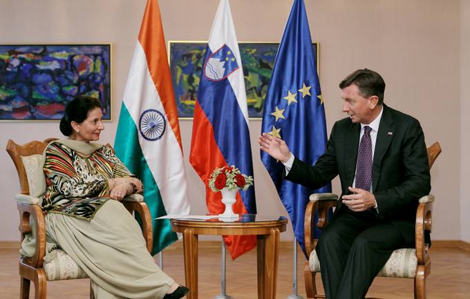 Bilateralno srečanje predsednika Pahorja z državno ministrico v Ministrstvu za zunanje zadeve Indije Preneet Kaur.