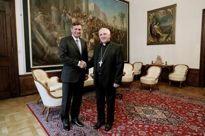 V prostorih ljubljanske nadškofije sta se sestala predsednik Republike Slovenije Borut Pahor in ljubljanski nadškof metropolit msgr. Stanislav Zore