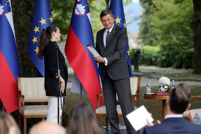 Enajsto tradicionalno srečanje in pogovor predsednika Pahorja s člani in članicami Društva v tujini izobraženih Slovencev VTIS: »Mladi in poklici prihodnosti – za zeleno in inovativno Slovenijo«