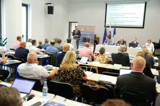 Zgodovinski trenutek na poti uveljavljanja skladnega regionalnega razvoja v Sloveniji