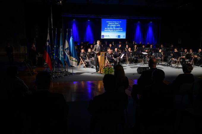 Predsednik Republike Slovenije se je kot slavnostni govornik udeležil osrednje slovesnosti ob minulem jubileju, 75-letnici Organizacije združenih narodov, in prihajajoči 30-letnici članstva Republike Slovenije v OZN