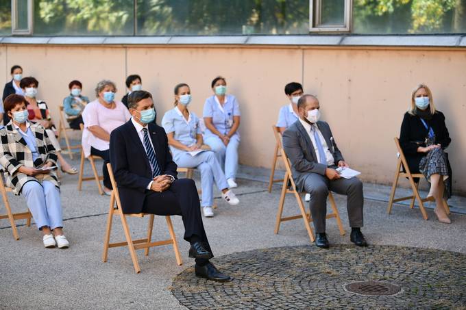 Predsednik republike na slovesnosti ob podelitvi priznanj na področju zdravstvene nege UKC Ljubljana