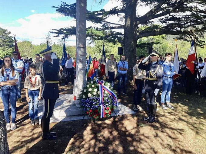 V nedeljo, 11. septembra, je Garda Slovenske vojske v imenu predsednika republike položila venec k spomeniku bazoviškim junakom na gmajni pri Bazovici v slovenskem zamejstvu, kjer je potekala letošnja osrednja slovesnost ob 92. obletnici njihove usmrtitve.