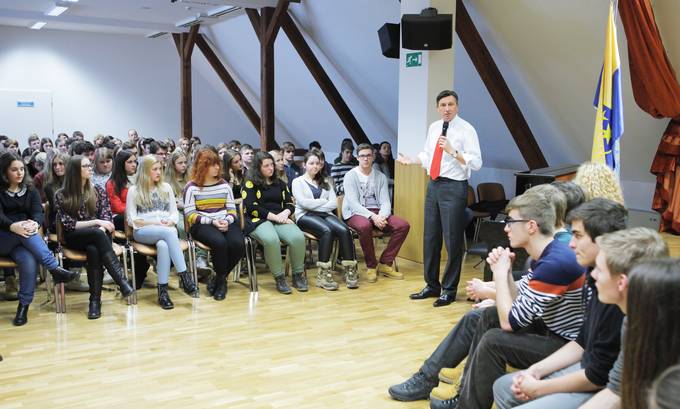 Predsednik republike Borut Pahor med dijaki I. Gimnazije Celje