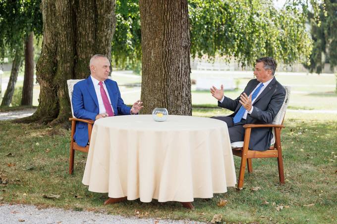 Predsednik Pahor in albanski predsednik Meta: Zahodni Balkan se mora hitreje integrirati v EU