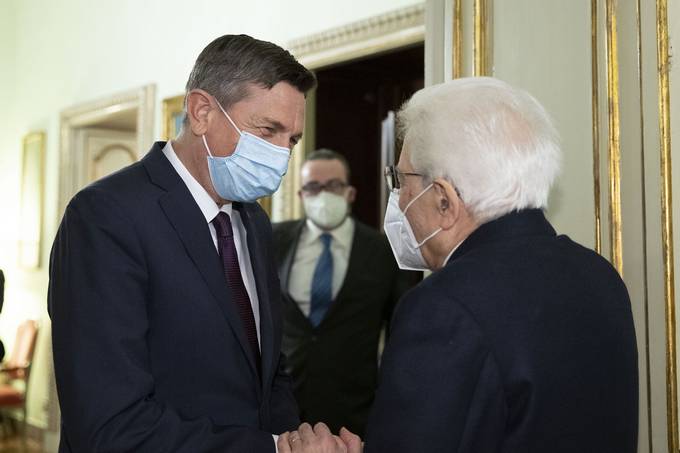 Prisrčno srečanje predsednika Pahorja in predsednika Mattarelle