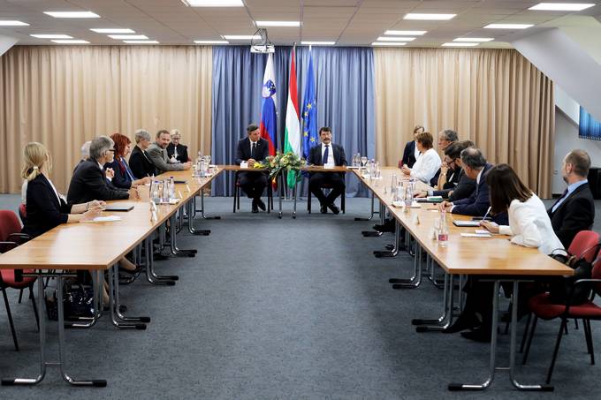 Predsednik Pahor ob 30-letnici Zveze Slovencev na Madžarskem: “To je praznik za celotno slovensko skupnost, praznik Porabja in skupne čezmejne regije”
