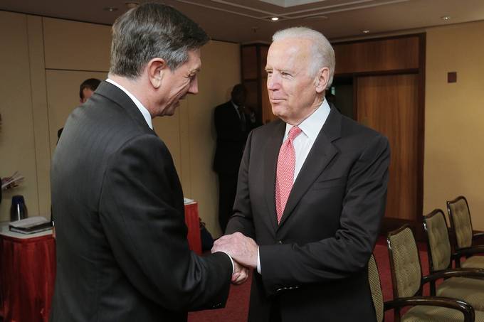 Predsednik Republike Slovenije Borut Pahor se je pred formalnim začetkom izrednega vrha voditeljev Brdo Brijuni Process v Zagrebu sestal s podpredsednikom Združenih držav Amerike Joeom Bidenom