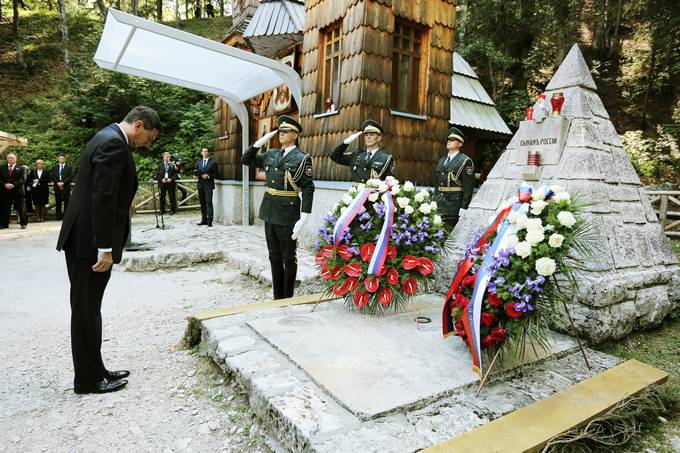 Obisk ruskega predsednika Vladimirja Putina v Republiki Sloveniji. Spominska slovesnost pri Ruski kapelici.