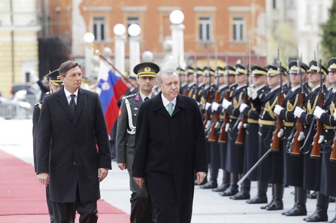 Predsednik Pahor na uradnem obisku v Republiki Sloveniji gosti predsednika Republike Turčije Erdoğana s soprogo Emino Erdoğan