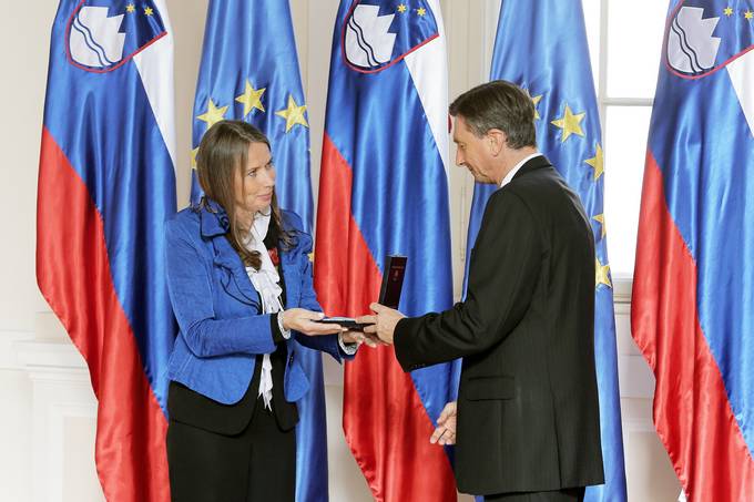 Predsednik Republike Slovenije Borut Pahor vročil državno odlikovanje medaljo za zasluge Ljobi Jenče