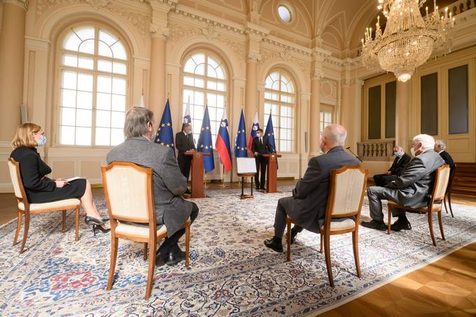 Predsednik republike je sprejel vidne člane Slovenske akademije znanosti in umetnosti, avtorje Izjave o slovenski spravi