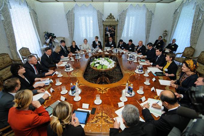 Predsednik Republike Slovenije Borut Pahor danes in jutri na uradnem obisku v Republiki Sloveniji gosti predsednika Turkmenistana Gurbangulyja Berdimuhamedova