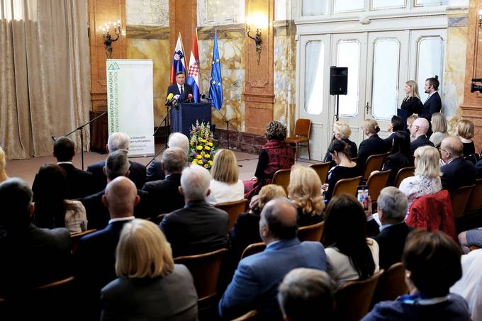 Predsednik Republike Slovenije Borut Pahor na osrednji slovesnosti ob 30-letnici delovanja Zveze slovenskih društev na Hrvaškem