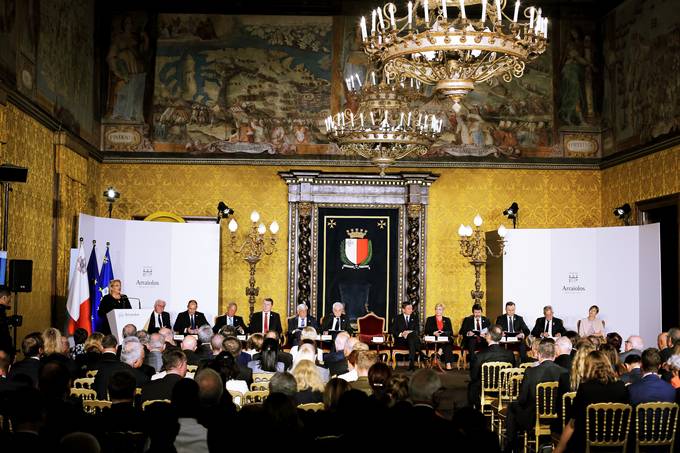 Predsednik Pahor se je na Malti srečal s predsednicami in predsedniki dvanajstih držav