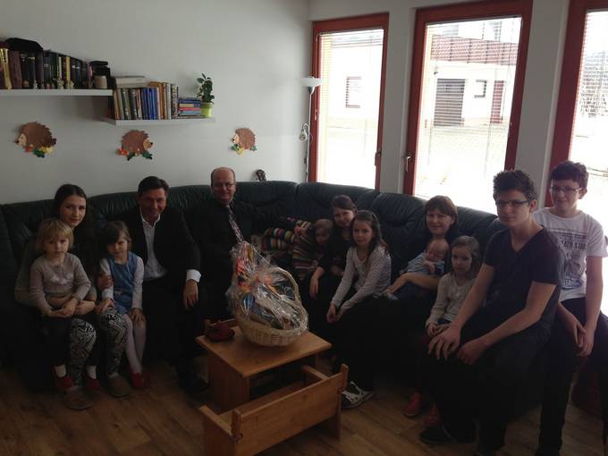 Predsednik republike na obisku pri družini Rus