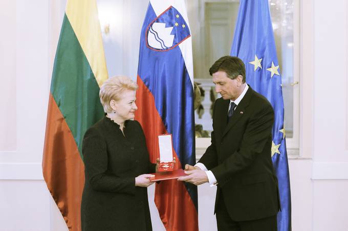 Predsednik Pahor je na uradnem obisku v Sloveniji gostil predsednico Republike Litve Dalio Grybauskaitė in ji vročil odlikovanje Red za izredne zasluge