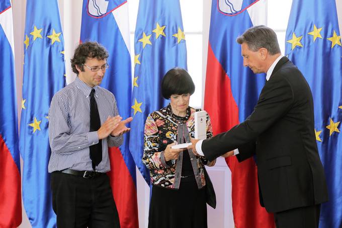 Predsednik Republike Slovenije Borut Pahor je s srebrnim redom za zasluge posthumno odlikoval Jožeta Ciuho za izjemen prispevek k podobi slovenske umetnosti druge polovice 20. stoletja in njeni prepoznavnosti v mednarodnem prostoru. Odlikovanje je po nedavno umrlem umetniku prevzela soproga gospoda Ciuhe, gospa Radmila ter njegov sin Peter.