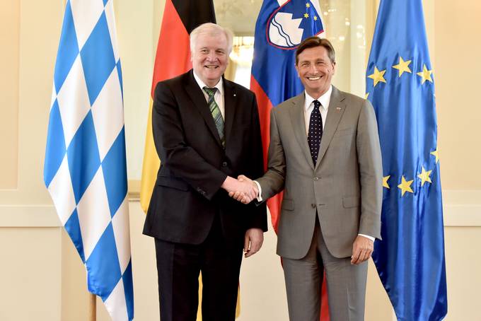 Rokovanje predsednika republike Slovenije Boruta Pahorja in predsednika Deželne vlade Svobodne države Bavarske Horsta Seehoferja