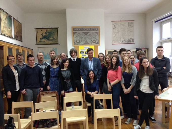 Predsednik republike Borut Pahor je na delovni dan osnovnih in srednjih šol obiskal Novo mesto