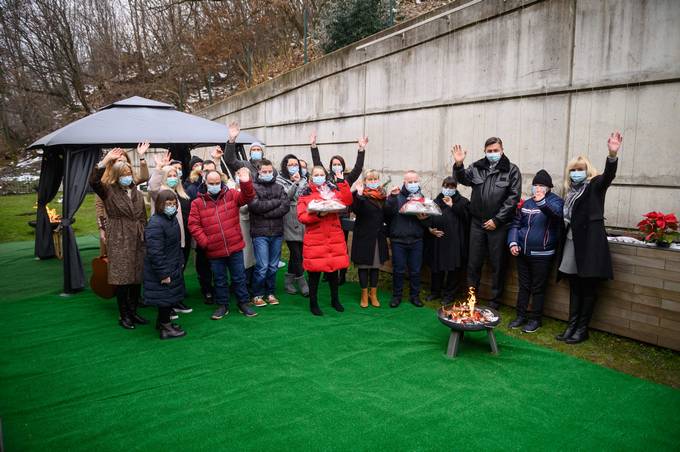 Predsednikovi tradicionalni božični piškoti tudi letos drugače, a nič manj srčno