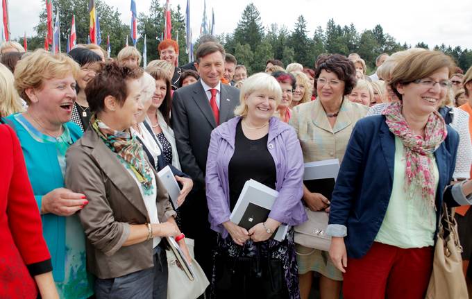 Predsednik republike Borut Pahor se je kot častni pokrovitelj udeležil posveta »Etika in vrednote v vzgoji in izobraževanju«