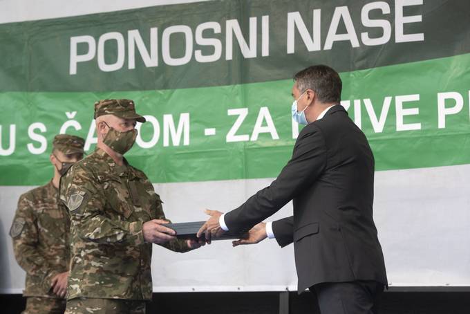 Ob dnevu Slovenske vojske je predsednik Republike Slovenije in vrhovni poveljnik obrambnih sil Borut Pahor povišal poveljnika Poveljstva sil Slovenske vojske brigadirja Miho Škerbinca v čin generalmajorja Slovenske vojske.