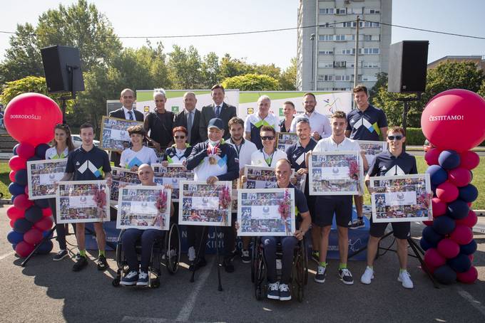 Predsednik republike članom in članicam slovenske paraolimpijske reprezentance: »Ste izjemen navdih zaradi vaše sposobnosti, da se za tako zahteven športni nastop pripravite«