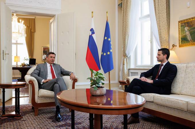 Predsednik republike je danes zaključil prvi krog posvetovanj z vodji poslanskih skupin državnega zbora o kandidatih za mesti predsednika Računskega sodišča in viceguvernerja Banke Slovenije