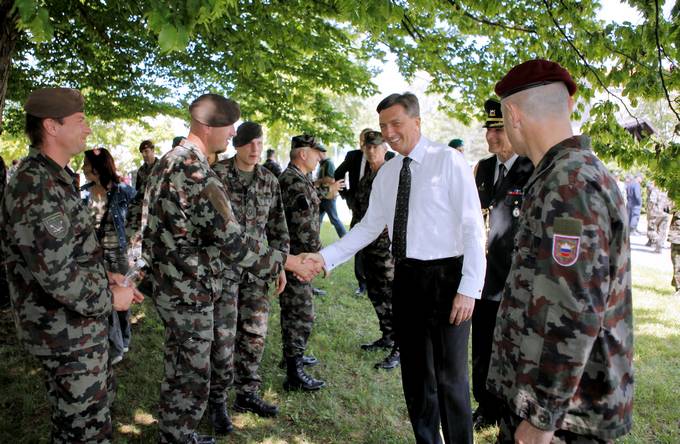 Predsednik republike na osrednji slovesnosti ob dnevu Slovenske vojske v Vojašnici generala Maistra v Mariboru