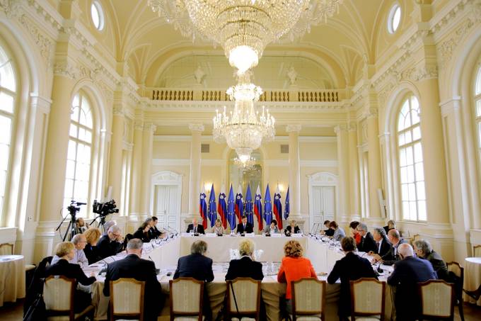 "Slovenija 2030 - Izzivi srebrne generacije"