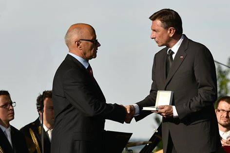 Predsednik republike na slovesnosti ob zaključku počastitve 25. obletnice "Pekrskih dogodkov" odlikoval Borisa Frasa s častnim znakom svobode Republike Slovenije