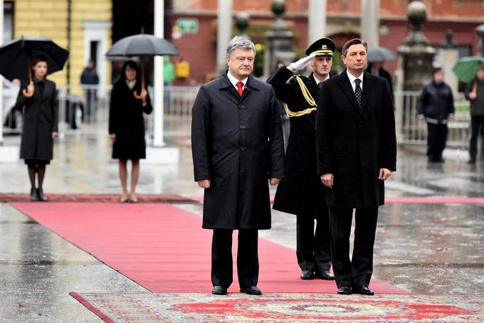 Sprejem z vojaškimi častmi ob prihodu predsednika Ukrajine Petra Porošenka