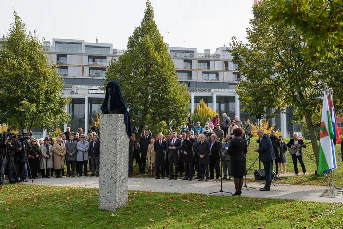 Predsednik Pahor in predsednik Milanović sta skupaj odkrila spomenik Ljudevitu Gaju v Ljubljani