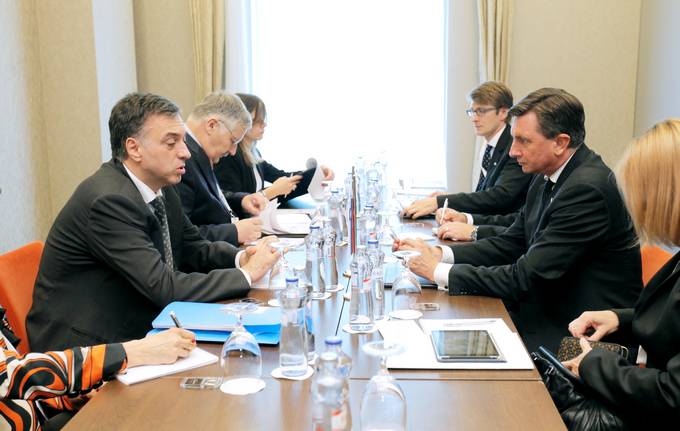 Predsednik republike na 18. Vrhu predsednikov držav Srednje Evrope - srečanje s predsednikom Črne gore Filipom Vujanovićem