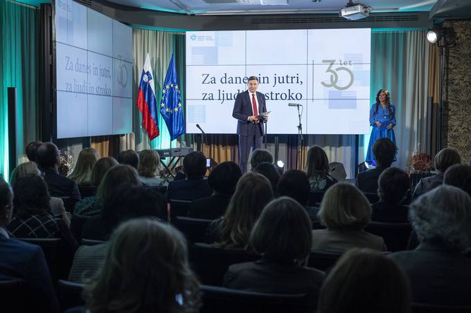 Predsednik Republike Slovenije Borut Pahor se je udeležil slavnostne akademije ob 30-letnici delovanja Lekarniške zbornice Slovenije