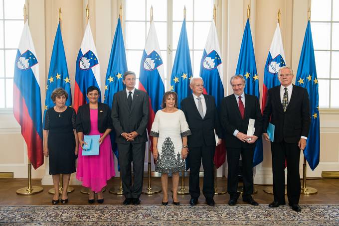 Predsednik Pahor je na slovesnosti v Predsedniški palači vročil državna odlikovanja