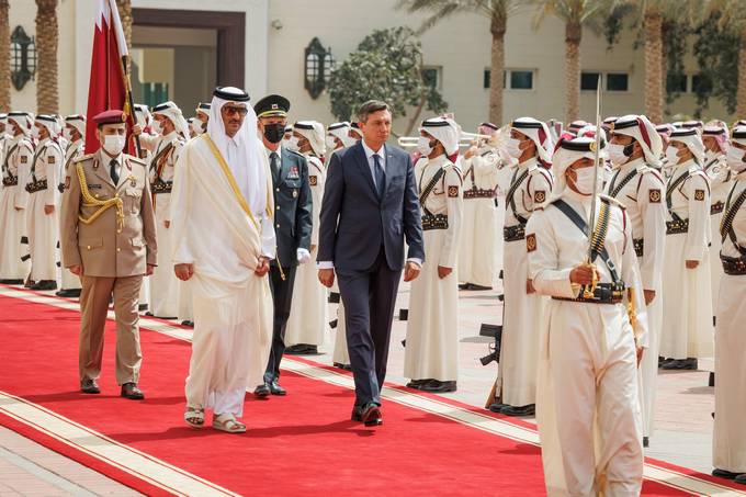 Predsednik Pahor in katarski emir Al Thani za vsestransko nadgraditev sodelovanja med državama