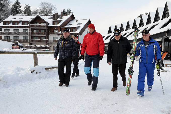 Predsednik republike v znak podpore pomagal pri pripravi proge za Zlato lisico