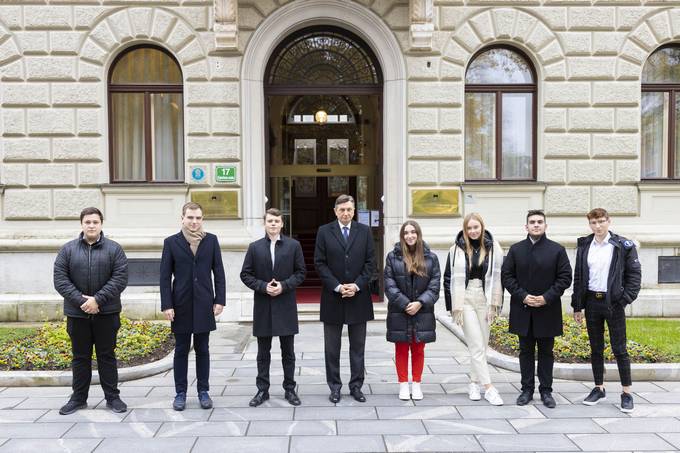 Predsednik republike sprejel novoizvoljeno predsedstvo Dijaške organizacije Slovenije
