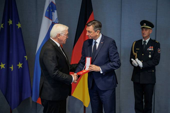 Predsednik Republike Slovenije Borut Pahor se mudi na uradnem obisku v Zvezni republiki Nemčiji.
