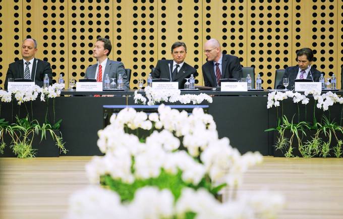 Predsednik republike Borut Pahor se je danes na Brdu pri Kranju udeležil evropske protikorupcijske konference ob zaključku trilateralnega mednarodnega protikorupcijskega projekta