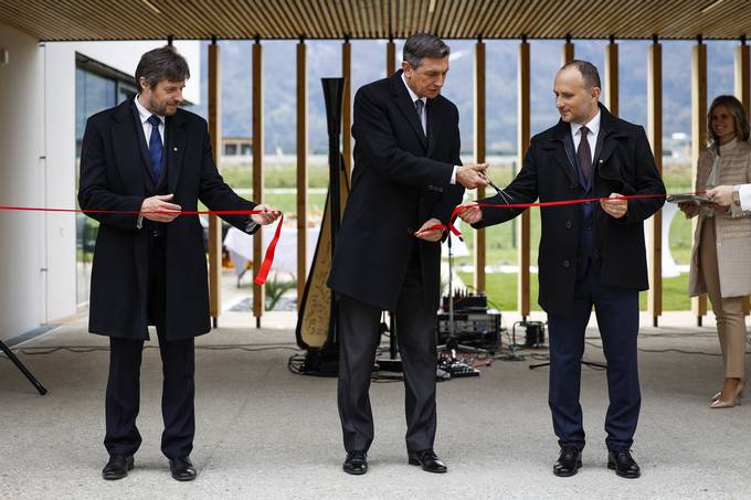 Predsednik republike na odprtju projekta Dom24h - pametnega doma prihodnosti