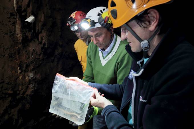 Predsednik Pahor je sodeloval pri reševanju človeške ribice v Beli jami pri Vipavi