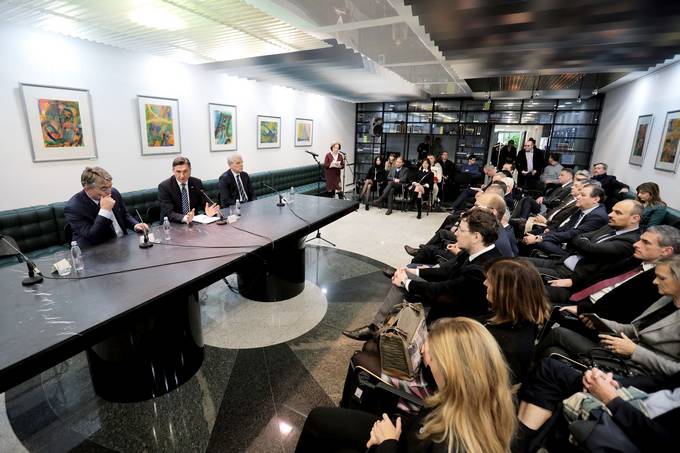 Pogovor predsednika republike in članov predsedstva Bosne in Hercegovine na forumu Nove univerze z naslovom "Pogledi na ustavno-pravna vprašanja Bosne in Hercegovine"