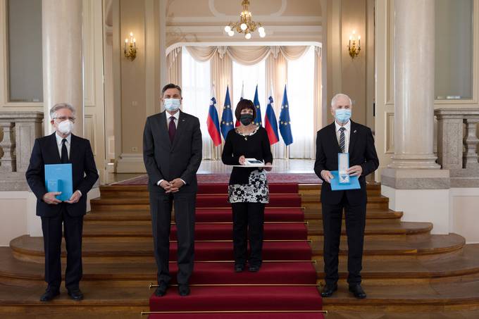 Predsednik Republike Slovenije je na posebni slovesnosti v Predsedniški palači vročil državna odlikovanja, ki so jih prejeli Franci Feltrin, mag. Franci Pivec in Milan Klemenčič