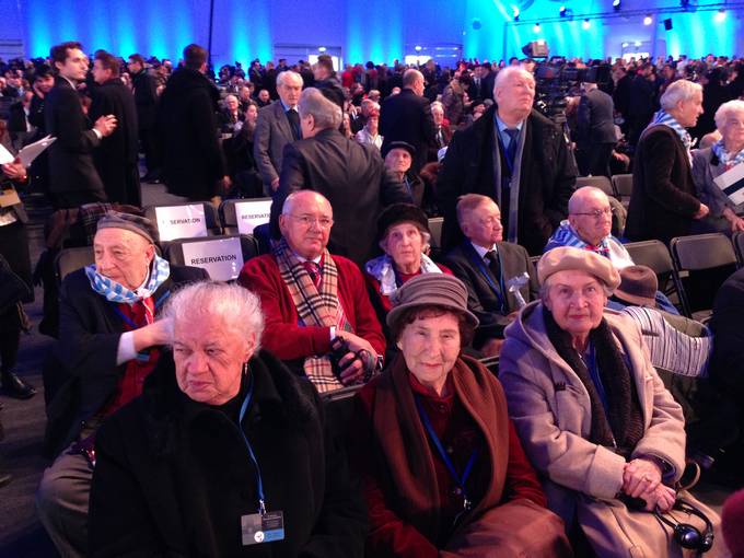Predsednik Republike Slovenije Borut Pahor se je ob mednarodnem dnevu spomina na žrtve holokavsta udeležil komemorativne svečanosti ob 70. obletnici osvoboditve koncentracijskega taborišča Auschwitz - Birkenau