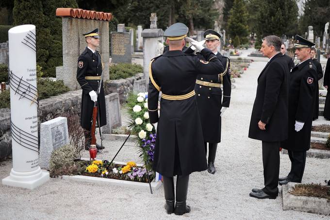 Predsednik republike se je udeležil slovesnosti ob odkritju spominskega obeležja Stanka Premrla, avtorja melodije himne Republike Slovenije